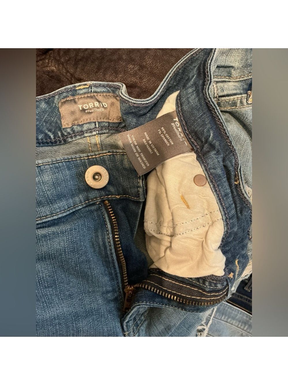 Torrid Premium Ski High Skinny Bermuda Distressed Shorts Size 16 - Picture 4 of 12